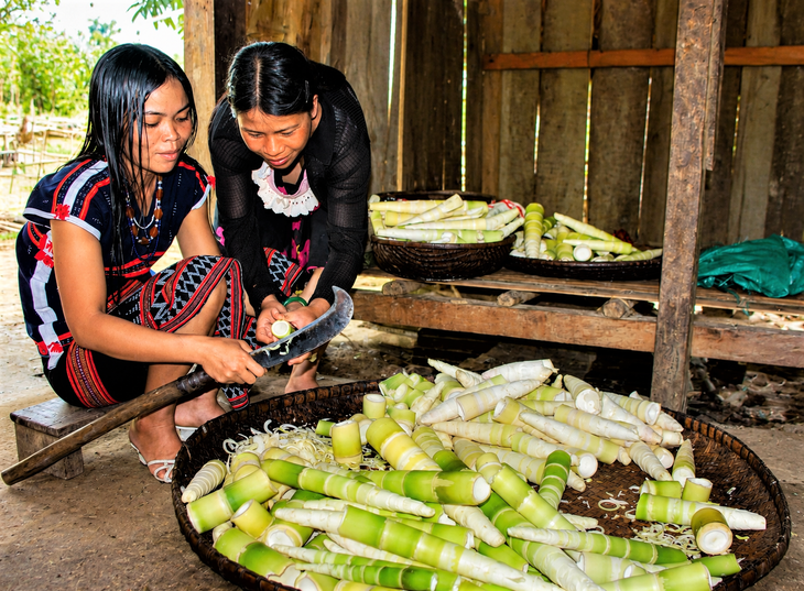 Cá de nấu với măng le, anh ăn một chén, khỏe re trong người - Ảnh 4.