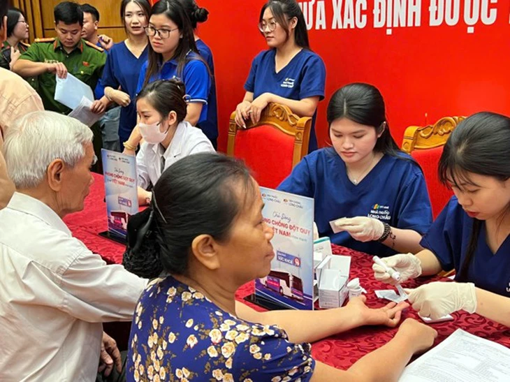 Chiến dịch 500 ngày đêm tìm kiếm mẫu ADN liệt sĩ mang lại hy vọng cho gia đình - Ảnh 8.