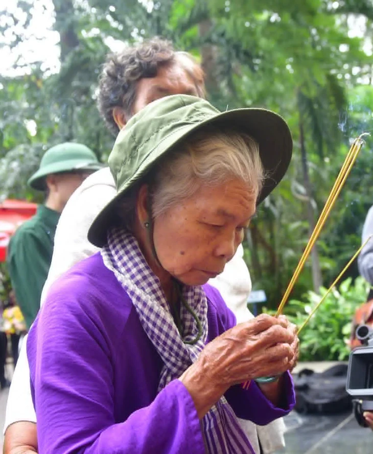 Chứng nhận bà Nguyễn Thị Lệ là vợ liệt sĩ Huỳnh Văn Quên từ sự công nhận của họ tộc nhà chồng - Ảnh 3.