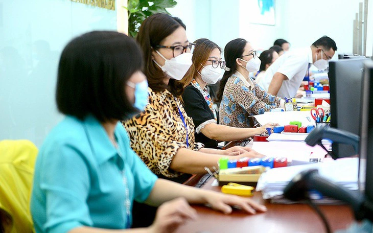 Bộ Nội vụ hướng dẫn mới về chính sách với trưởng thôn, tổ trưởng tổ dân phố nghỉ việc do sáp nhập - Ảnh 3.