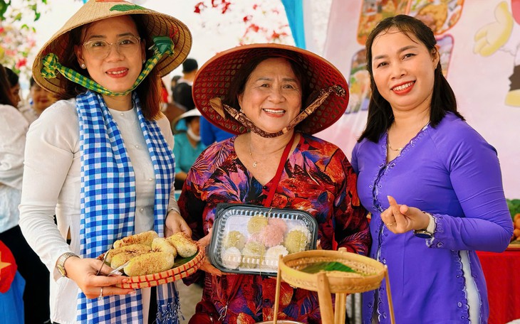 Tái hiện chợ Đồn xưa tại 'Đà Lạt thu nhỏ' của Phú Yên - Ảnh 8.
