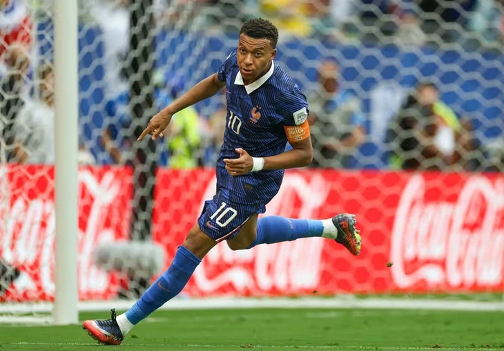 Mbappe vượt mặt Messi để lập kỉ lục vĩ đại nhất lịch sử World Cup - Ảnh 1.