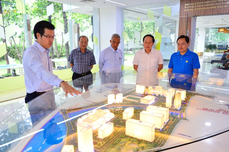 Phó Thủ tướng Lê Tiến Châu dự khán chung kết Giải bóng đá công nhân, viên chức Việt Nam - Ảnh 3.