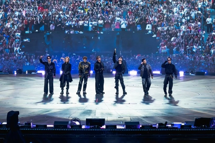 Tổng thống Pháp xem concert BTS trước chung kết World Cup - Ảnh 3.