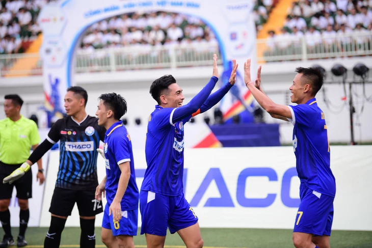 Công đoàn Ngân hàng Việt Nam đăng quang Giải bóng đá công nhân, viên chức Việt Nam 2026 - Ảnh 4.