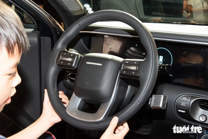 Hyundai Tucson Hybrid và Palisade Hybrid chào sân, khách Việt sờ tận tay khen 'xe đẹp' nhưng 'nhiều nút quá' - Ảnh 12.