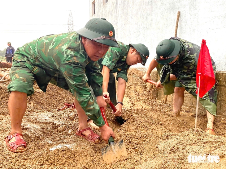 Lũ quét ở Lai Châu: Triển khai chó nghiệp vụ tìm kiếm 4 người mất tích - Ảnh 7.
