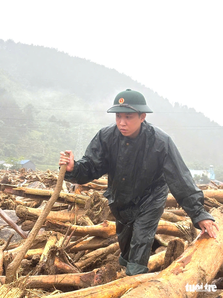 Lũ quét ở Lai Châu: Triển khai chó nghiệp vụ tìm kiếm 4 người mất tích - Ảnh 8.