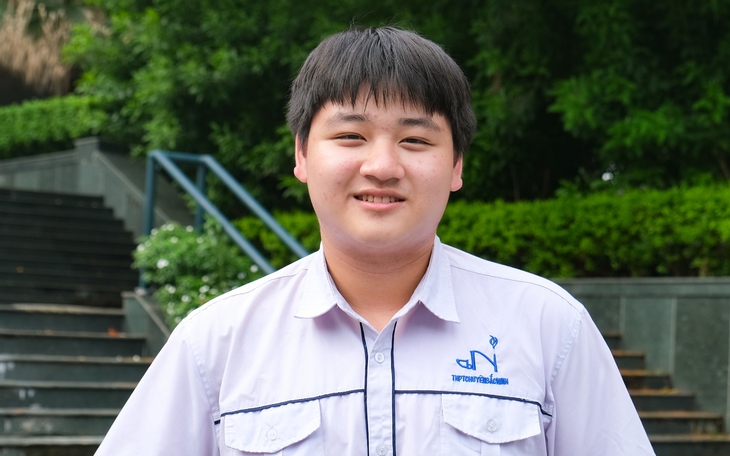 Chủ tịch tỉnh Đắk Lắk khen thưởng đội tuyển giành giải Nhất Mô hình hóa Toán học Việt Nam - Ảnh 4.