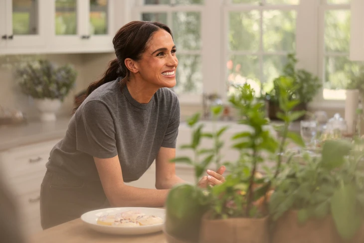 Hoàng tử William, Meghan Markle nhận đề cử Emmy - Ảnh 3.