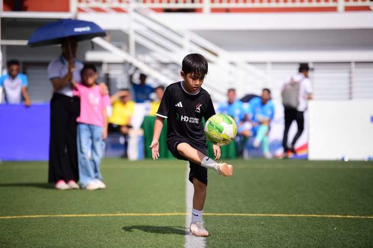 Mãn nhãn cuộc thi tâng bóng tại Giải bóng đá công nhân, viên chức Việt Nam 2026 - Ảnh 3.