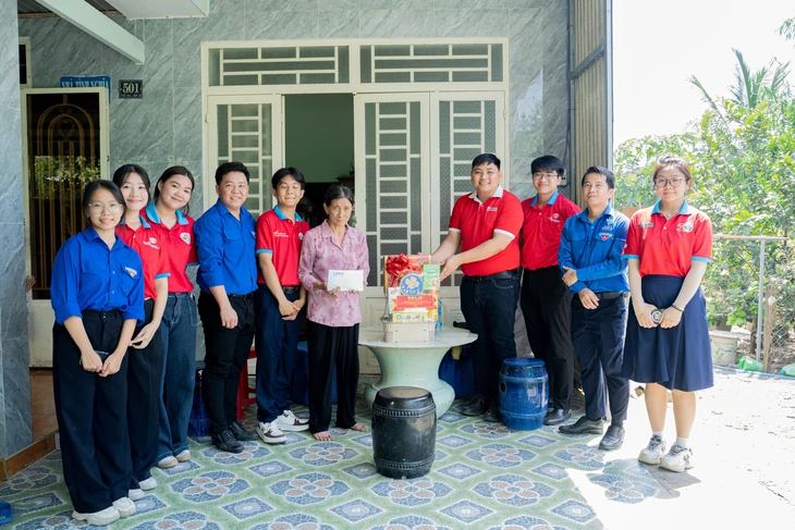 Trao học bổng và Không gian đọc sách cho thiếu nhi xã Thường tân năm 2026 - Ảnh 2.