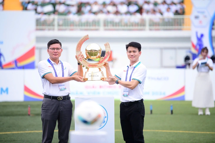 Công đoàn Ngân hàng Việt Nam đăng quang Giải bóng đá công nhân, viên chức Việt Nam 2026 - Ảnh 11.