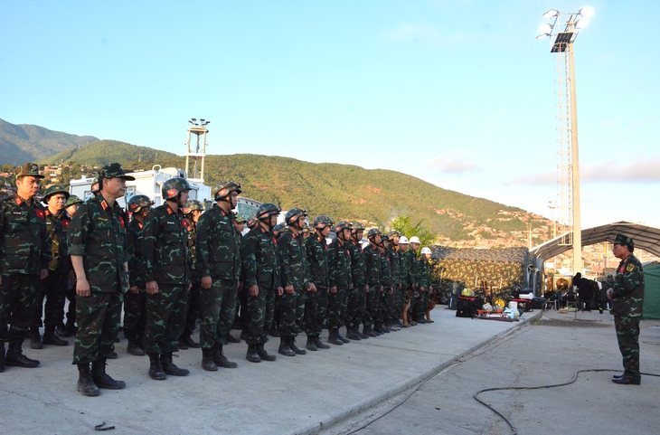 Lực lượng cứu hộ Việt Nam tìm thấy 23 nạn nhân động đất Venezuela tiếp tục chạy đua với thời gian - Ảnh 1.