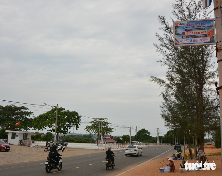 Làm thế nào để dẹp nạn chèo kéo khách, cân gian ở Mũi Né? - Ảnh 3.