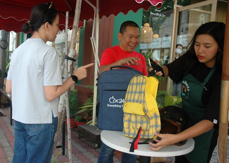 Chợ phiên 10.000 đồng   - Ảnh 1.