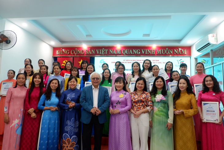 Trao giải hội thi viết trực tuyến '50 năm Thành phố mang tên Bác Hồ kính yêu' - Ảnh 3.