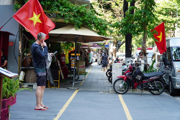 Phường, xã Đà Nẵng sẽ dọn sạch vật cản trong phạm vi 'chỉ giới đỏ' vỉa hè - Ảnh 3.