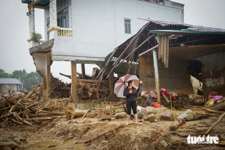 Miền Bắc oi nóng trước khi mưa rào và dông trở lại - Ảnh 1.