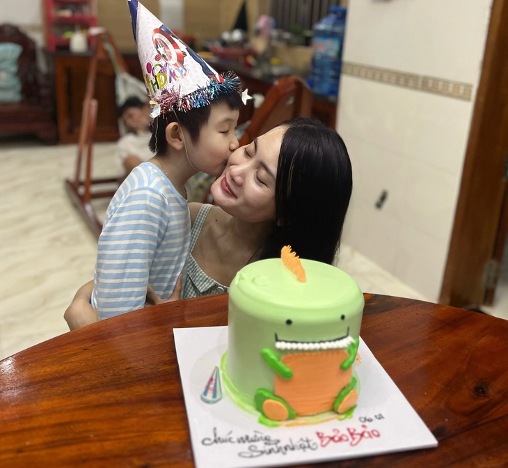 Mắc nợ người thành phố - Ảnh 1.