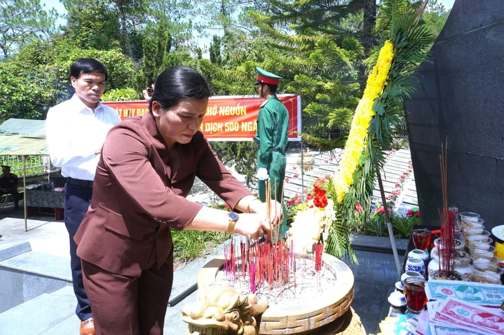 Ký ức của cựu chiến binh 'mở ra' nhiều vị trí nghi có hài cốt liệt sĩ ở Đăk Pék - Ảnh 4.