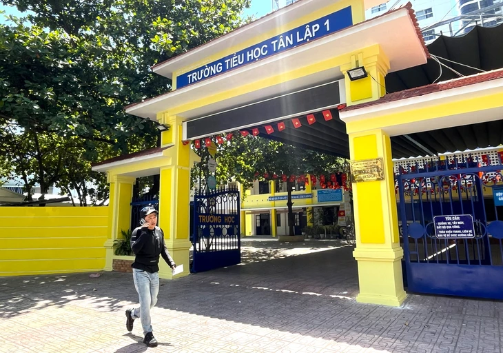 Hiệu trưởng nói gặp khó trong quản lý, giám sát - Ảnh 2.
