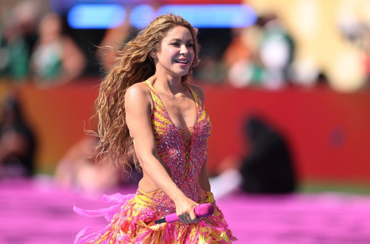 Shakira khoe ảnh hậu trường World Cup với David Beckham, BTS - Ảnh 6.