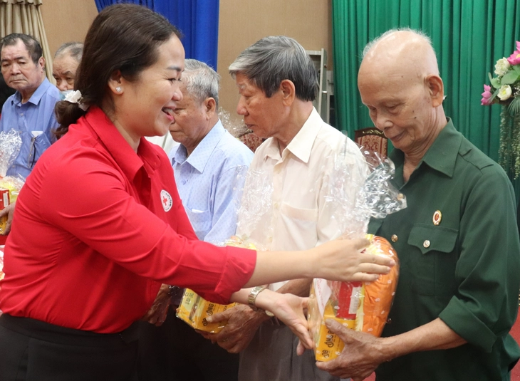502 Phần quà tri ân nhân dịp Ngày Thương binh - Liệt sĩ 2026 - Ảnh 1.