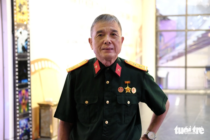 Gặp lại liệt sĩ Đặng Thùy Trâm trên màn ảnh: Tiếng hát trong trẻo cất lên trong đống hoang tàn đổ nát của chiến tranh - Ảnh 3.