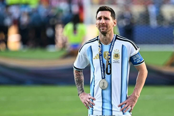 Phi công Tây Ban Nha 'troll' hành khách Argentina kết quả World Cup 2026 - Ảnh 2.
