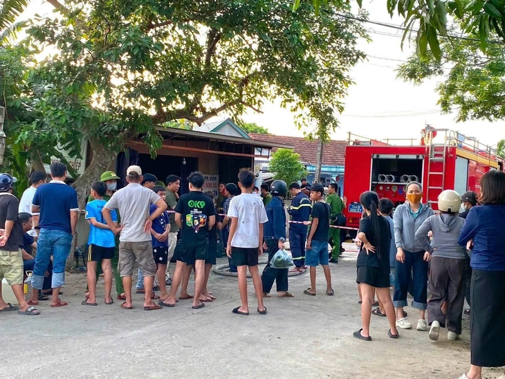 Cháy nhà khi chồng đi chăm mẹ ốm, vợ bệnh tâm thần chết cháy trong nhà - Ảnh 1.