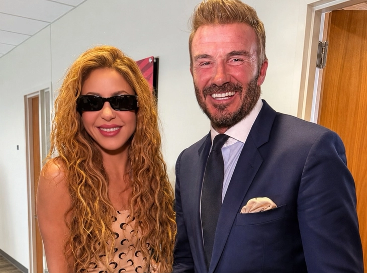 Shakira khoe ảnh hậu trường World Cup với David Beckham, BTS - Ảnh 1.