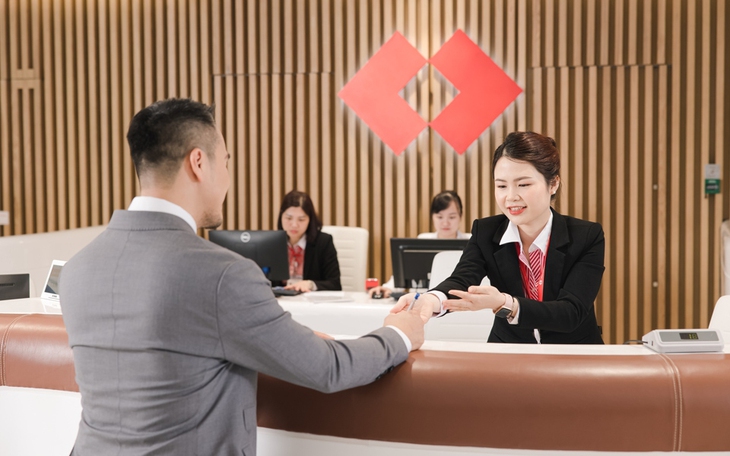 Techcombank báo lãi trước thuế gần 18.540 tỉ đồng trong nửa đầu năm - Ảnh
3.