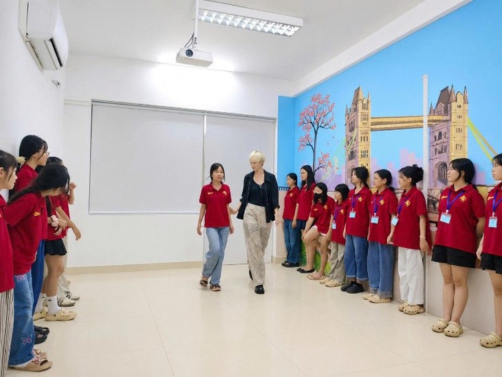 Trại hè tiếng Anh RES 2026: Dám nói, dám sai để trưởng thành - Ảnh 1.