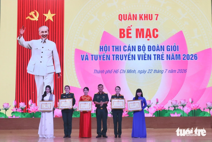 Lộ diện những gương mặt cán bộ Đoàn giỏi và tuyên truyền viên trẻ Quân khu 7 - Ảnh 9.