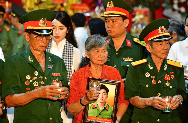 Xúc động hành trình gọi tên những anh hùng đã hóa thành Tổ quốc - Ảnh 5.