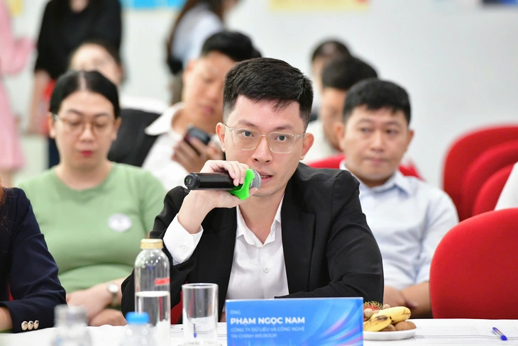 Chuyên gia cảnh báo 'con dao 2 lưỡi' AI trong đầu tư chứng khoán - Ảnh 2.