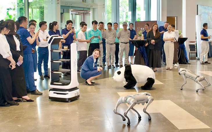 Diễn đàn công nghệ du lịch lớn nhất Việt Nam tràn ngập thiết bị AI, robot thế hệ mới - Ảnh 5.