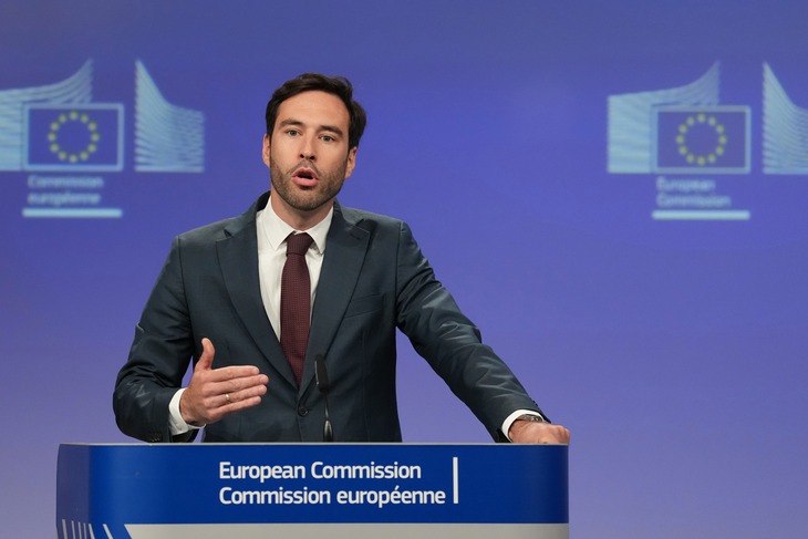 EU lại phạt thêm Google gần 1 tỉ USD vì ưu tiên 'sản phẩm nhà trồng' trên Google Play và công cụ tìm kiếm - Ảnh 1.