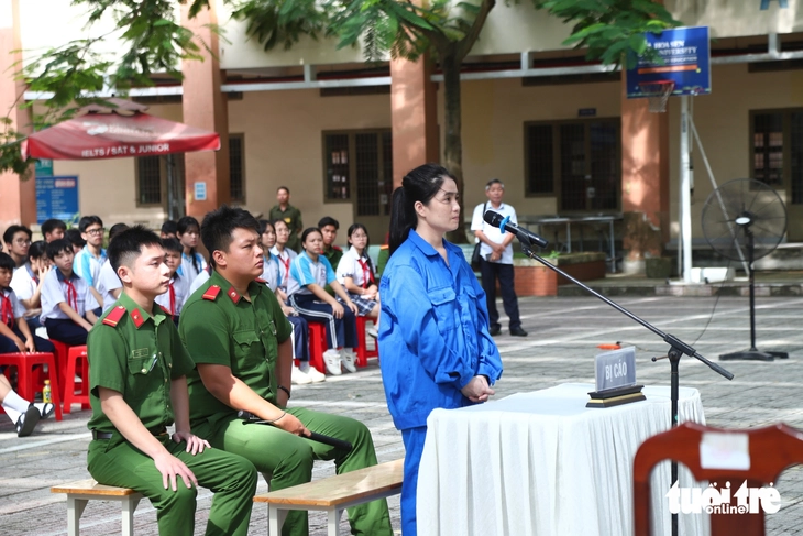 Phiên xét xử lưu động tuyên truyền người dân tránh xa ma túy - Ảnh 1.