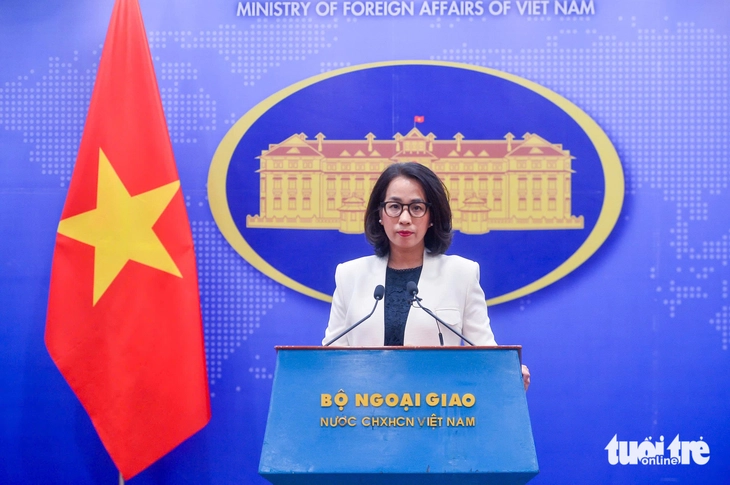 Việt Nam lên tiếng vụ đụng độ giữa Philippines và Trung Quốc tại bãi Cỏ Mây - Ảnh 1.