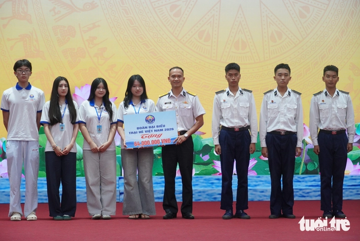 Kiều bào trẻ giao lưu với chiến sĩ, học viên Học viện Hải quân tại Nha Trang - Ảnh 14.