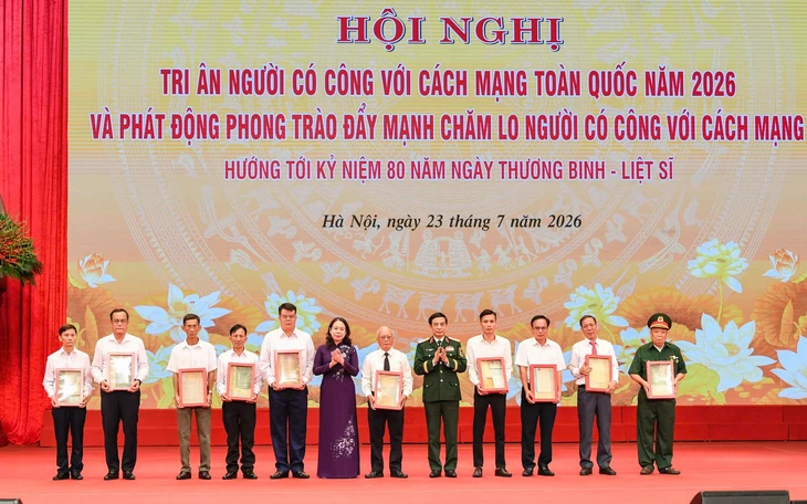 Thủ tướng Lê Minh Hưng: Thời gian không ngừng trôi, mái đầu người mẹ tìm con, người vợ tìm chồng giờ đã bạc trắng - Ảnh 3.