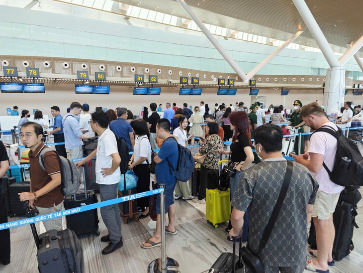  Cách ký gửi hành lý trong hai phút, khách bay không cần đến quầy - Ảnh 2.