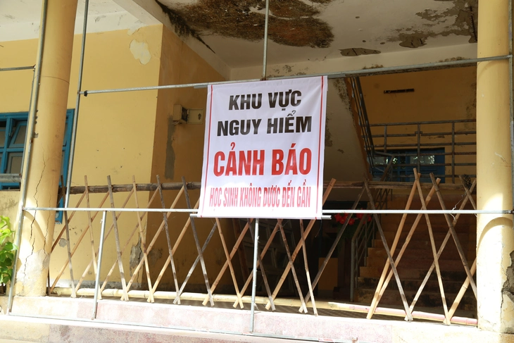 Xuất hiện clip trường xuống cấp khiến phụ huynh bất an, hiệu trưởng nói gì? - Ảnh 7.