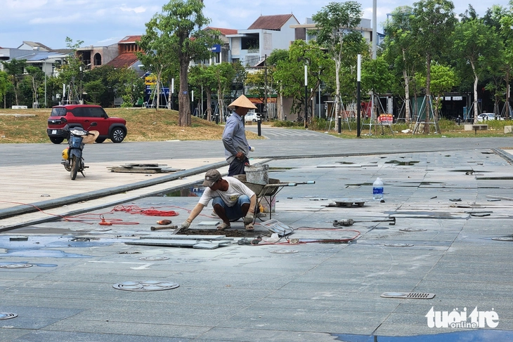 Quảng trường Văn hóa Thể thao TP Huế: Tường vừa tô đã nứt, nhiều hạng mục xuống cấp - Ảnh 3.