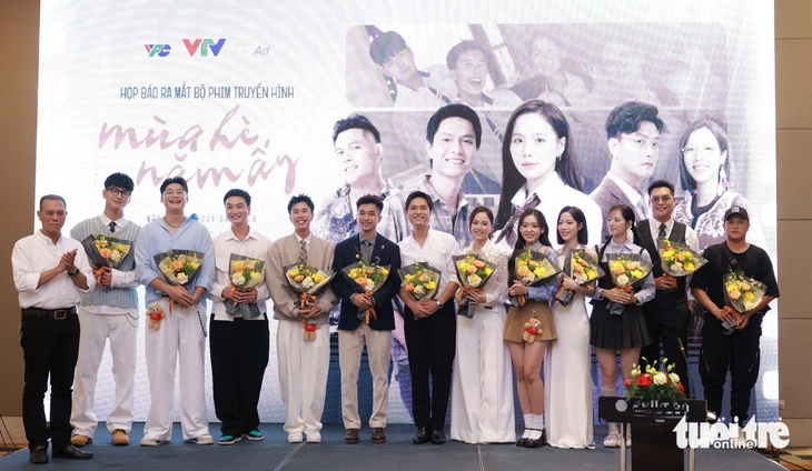 Mẹ con nghệ sĩ Vân Dung lần đầu đóng chung phim nhưng ở hai ‘chiến tuyến’