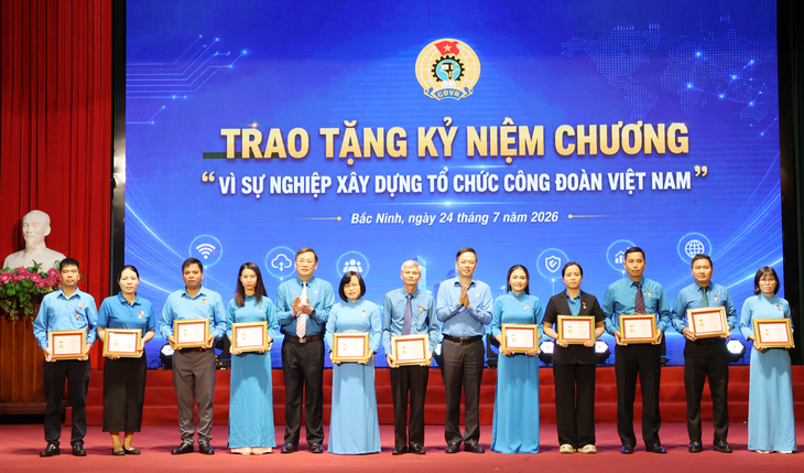 Gần 700.000 lao động làm việc, đưa Bắc Ninh tiến gần mục tiêu thành phố trực thuộc Trung ương - Ảnh 1.