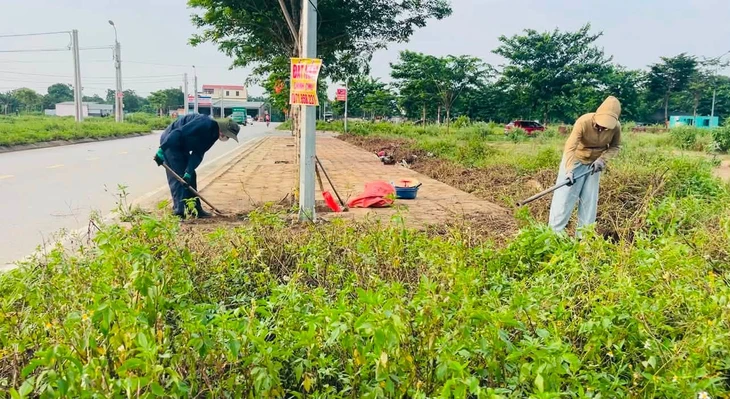 Xây kênh dọn cỏ, nhặt rác… có gắn link bán hàng sao lại bị chỉ trích? - Ảnh 1.
