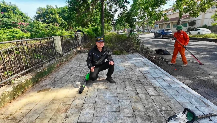Xây kênh dọn cỏ, nhặt rác… có gắn link bán hàng sao lại bị chỉ trích? - Ảnh 2.